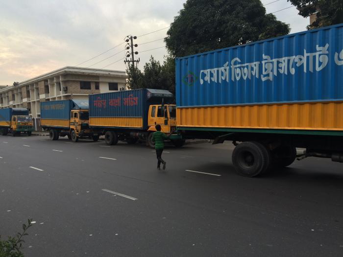 truck rental service in Dhaka